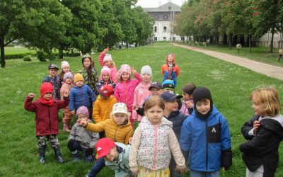 Škôlkari v Grasalkovičovej záhrade