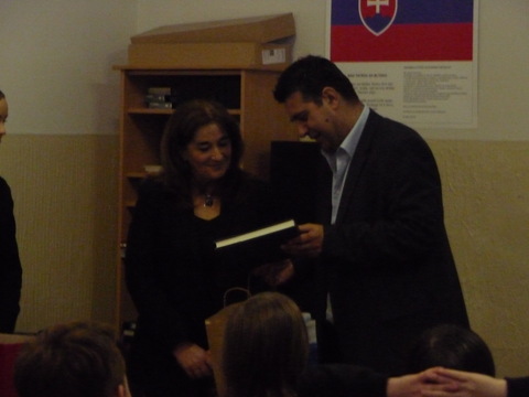 Návšteva cyperského veľvyslanca v našej škole - projekt Svet v Bratislave